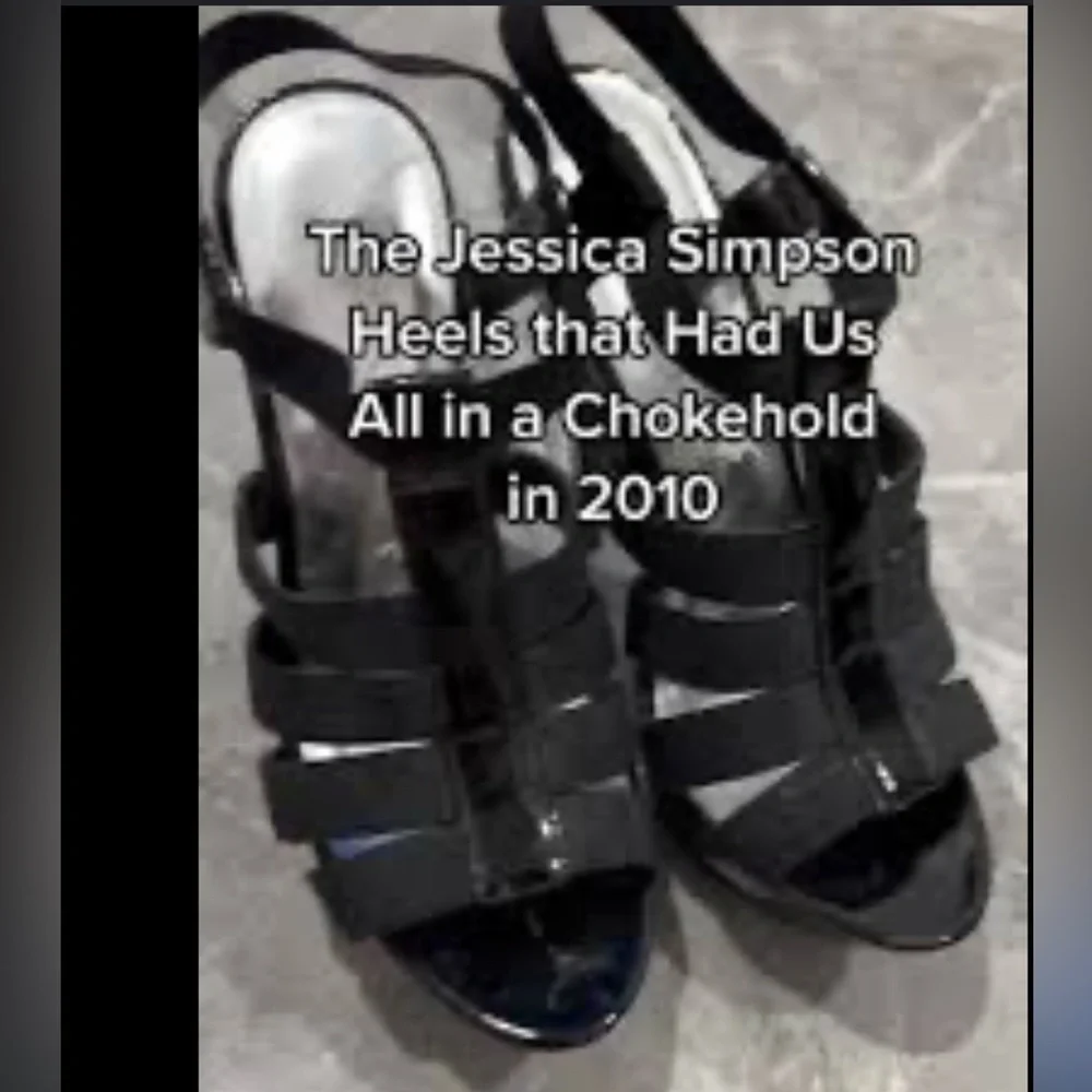 🔥‎ 👠 BcBg black iconic dress shoes 👠